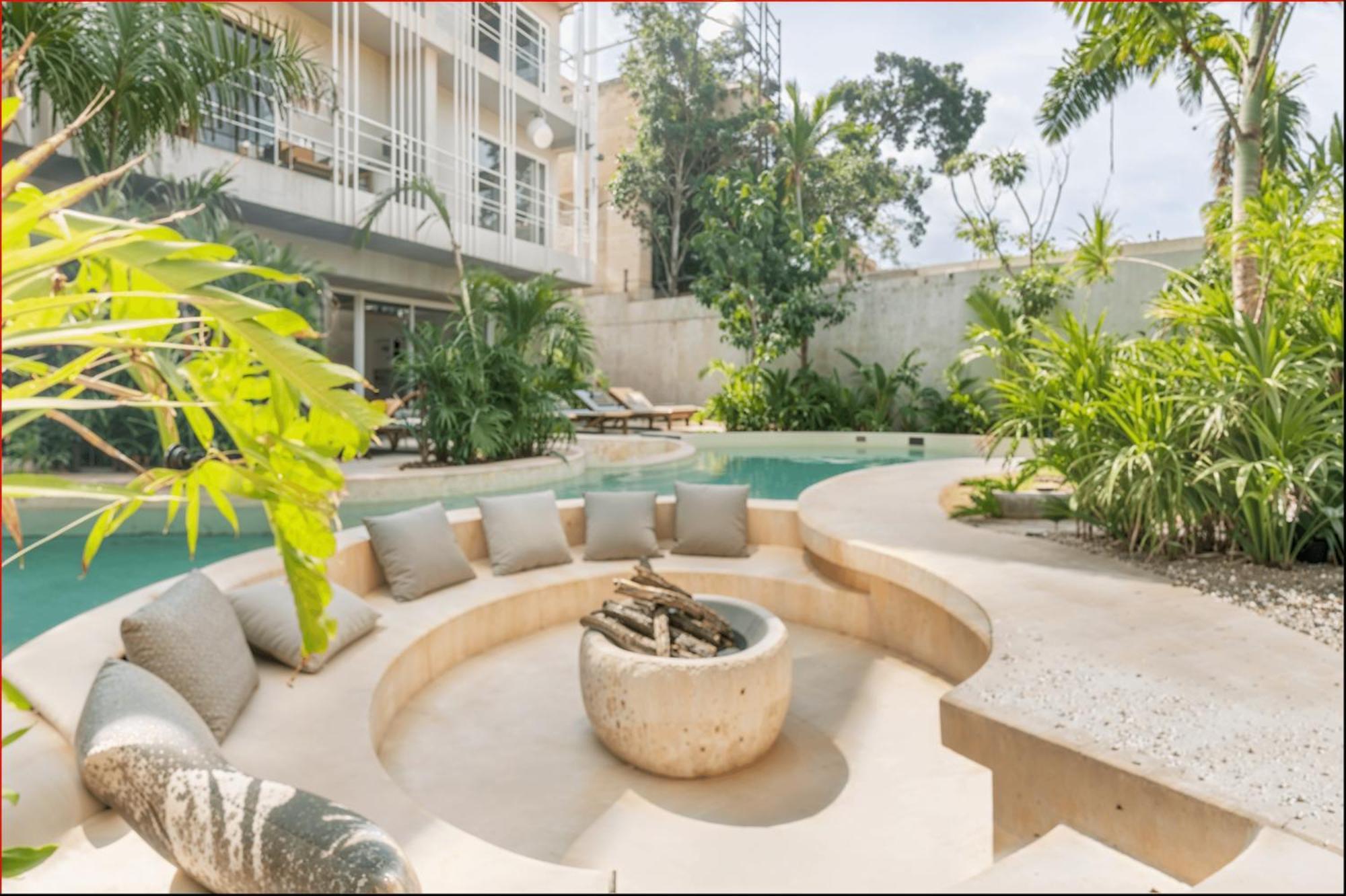 Apartment Jungle Chic - Luxury Stylish Loft W Private Hot Tub And Infinity Pool